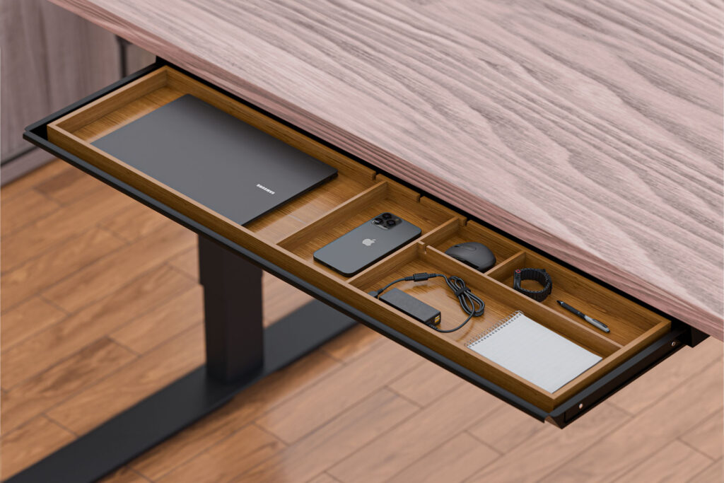 organisierter-und-aufgeraeumter-schreibtisch-dank-slice-schublade-und-inlay-bamboo